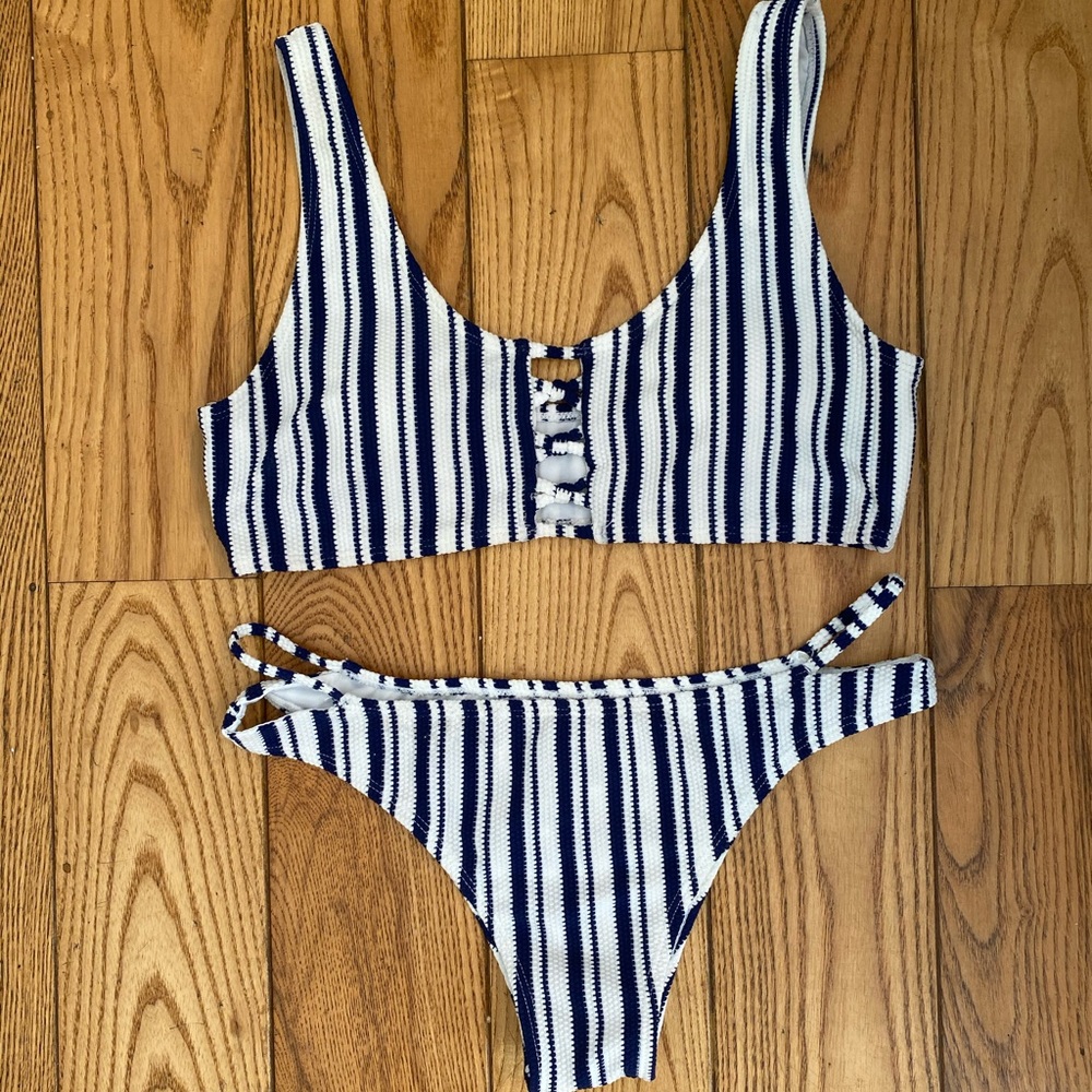 Cupshe Bikini